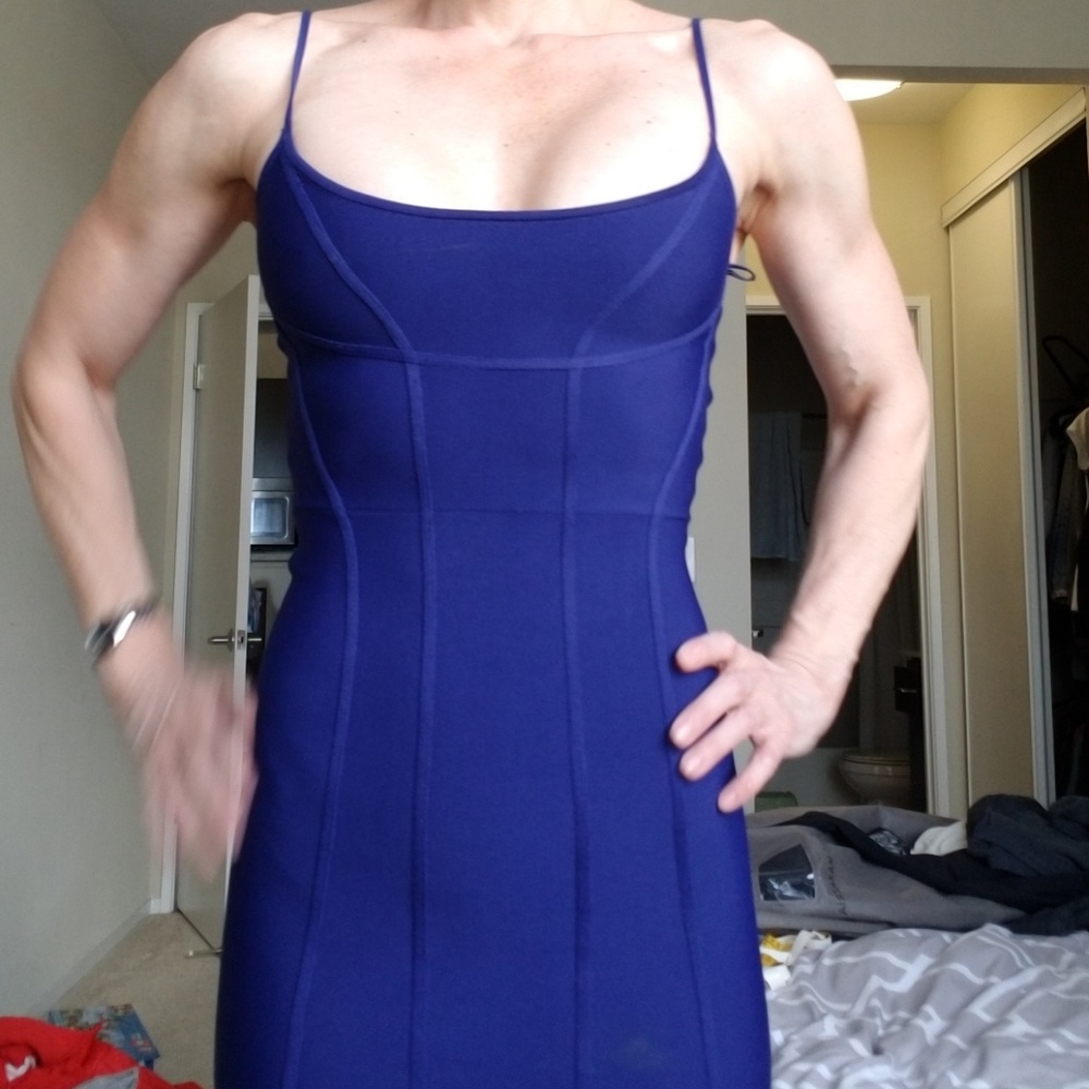 BCBG Maxaria, Gorgeous blue cocktail dress - Picture 2 of 4